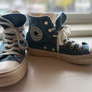 Converse Youth Chuck Taylor’s Blue High-Top Sneakers with White Laces